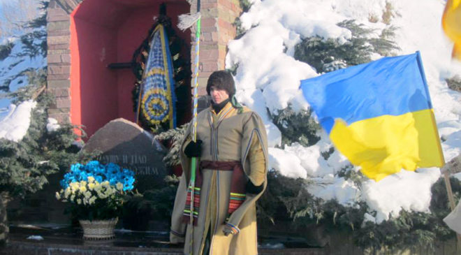 Почесна варта біля Меморіалу пам’яті героїв Крут